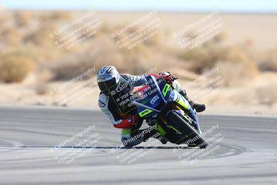 media/Jan-10-2025-CVMA Friday Practice (Fri) [[489e0da257]]/Group 4 and Trackday/Session 4 (Turn 16)/